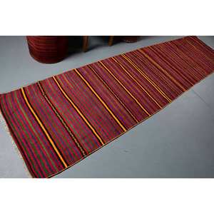 Tapis Ethnique en Laine Style Boho Tapis à Rayures Rouges et Vertes pour Décorations de Salon 2,9X10,9 pieds Taille Latex Soutenu - Product Image 1