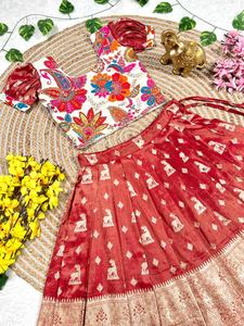 Festival Wear Cosmos Seda con tejido floral y bordado de lentejuelas Niños Lehenga Choli Fabricante y proveedor de Surat - Product Image 2