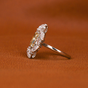 Forme de fleur Jaune Radiant Cut Lab Créé Diamant EF Poire 14KT Or Massif Bague de Fiançailles Lunette Réglage Classique Cadeau Luxueux - Product Image 3