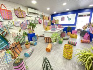 Sac à provisions en nylon réutilisable écologique RPET fermeture éclair rayé Handloom tissé sacs de plage en plastique recyclé d'Inde - Product Image 2