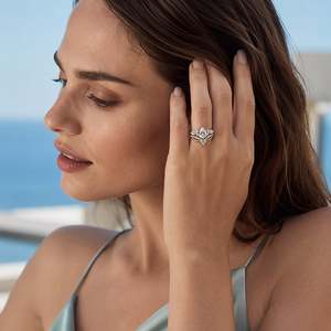 Jeulia <b>Infinity</b> Twist Pear Cut Engagement Ring Set - Product Image 5