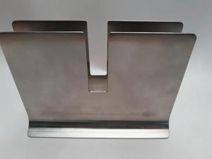 Elegante Porta Servilletas de Barra, Diseño Curvo de Acero Inoxidable, Base Estable, Fácil Acceso, Organizador de Mesa Moderno - Product Image 6