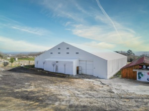 Tente trussed d'équitation de structure métallique de 25x48m pour le cavalier fabriqué en Turquie selon des dimensions de client - Product Image 2