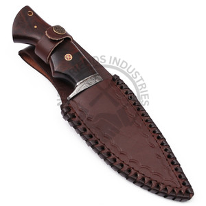 Couteau de chasse et de camping multifonctionnel à lame fixe en acier damas fait à la main personnalisé gaine à manche en bois de noyer personnalisable OEM/ODM - Product Image 6
