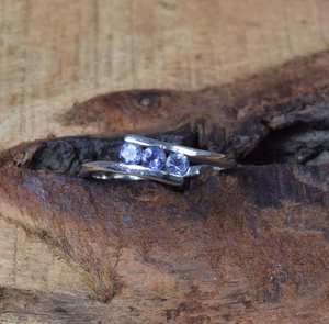 Bague en argent sterling avec iolite bleue, pierre de naissance de décembre, pierre précieuse naturelle, bijoux en argent faits à la main, cadeau - Product Image 1