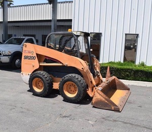 2011 pour SR200 Skid Steer Loader-Chargeur frontal et mini-chargeur 55 kW Moteur 3 tonnes de capacité-Compact puissant et fiable - Product Image 1