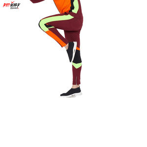 Sudaderas de invierno con el mejor diseño fabricado en Pakistán, tela suave transpirable de calidad superior, estilo informal con estampado en relieve - Product Image 5