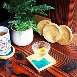 Ensemble de 4 sous-verres en bois de résine, polis, de formes variées, design moderne, écologiques, personnalisables, pour bar, cuisine, maison, fête de déménagement, anniversaire - Product Image 5