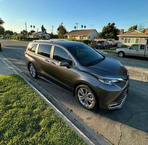 Usado Toyotaa Siennas Sin historial de accidentes - Product Image 4