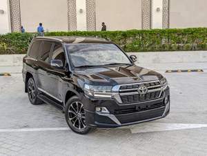 Toyota Land Cruiser GXR 2018 Nuevo/Usado, Transmisión Automática, 400-499 HP, 7 Plazas - Product Image 2