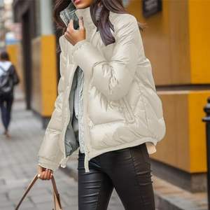 Veste rembourrée à manches longues pour femmes de haute qualité-Col haut, manteau en duvet à capuche zippé avec poches, coupe-vent, coupe tendance et ample - Product Image 4