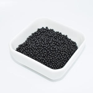 Granules d'engrais noirs enrichis en acide humique pour la croissance des racines Porosité du sol et rétention d'eau - Product Image 3