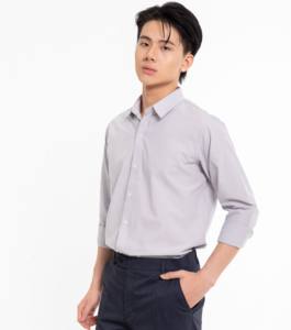 Vêtements en polyester de compression personnalisés en gros Prix compétitif OEM/ODM Chemise fabriquée au Vietnam - Product Image 1