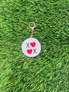 Venta al por mayor de llavero de cuentas blancas de formas redondas con cuentas personalizadas hechas a mano bonitas a la moda hacen que tus llaves sean un regalo único y perfecto - Product Image 2