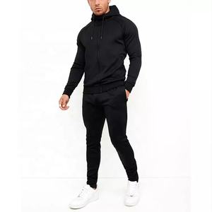 Ensembles de survêtements de sport 2 pièces à la mode pour hommes Costumes de survêtement de conception personnalisée Écologique Top demandé Approvisionnement en vrac personnalisé - Product Image 2
