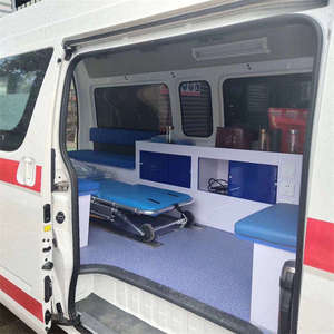 Ambulance EURO-6 ALS d'occasion certifiée Gulf avec équipement médical incluant ACLS, transmission manuelle, options essence et diesel - Product Image 6