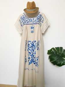 ชุดชาติพันธุ์ที่สง่างามพร้อมงานปักที่ทำด้วยมืออย่างละเอียด - Product Image 5