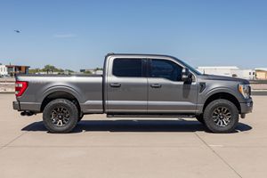 ฟอร์ด เอฟ-150 แลเรียท ซูเปอร์ครูว์ 4x4 ปี 2021 มือสอง สภาพดี เครื่องยนต์ EcoBoost V6 400 แรงม้า ขับเคลื่อน 4 ล้อ - Product Image 3