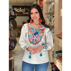 Blusa Blanca Bordada con Flores para Mujer, Estilo Étnico Mexicano, Boho, Manga Larga, Algodón, para Venta al Por Mayor - Product Image 2