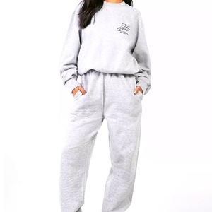 Traje de chándal deportivo para mujer de diseño personalizado al por mayor nuevo estilo largo para tops estampados abullonados patrón sólido informal de alta calidad - Product Image 4