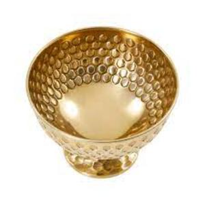 Bol de service en laiton de style vintage traditionnel avec finition martelée, idéal pour les buffets de mariage indiens ou la présentation de nourriture festive - Product Image 5