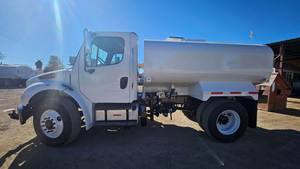 Precio al por Mayor para Camión <span class=keywords><strong>Cisterna</strong></span> <span class=keywords><strong>de</strong></span> <span class=keywords><strong>Agua</strong></span> FreightlinerR M2 2014 Usado, 2300 <span class=keywords><strong>Galones</strong></span>, Tanque <span class=keywords><strong>de</strong></span> Acero Nuevo, Envío Rápido - Product Image 6