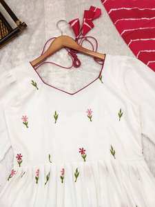 Anaya Fils d'éclat coulant de l'âme au style Une symphonie culturelle enveloppée de chaleur, d'élégance et de générations d'amour - Product Image 2