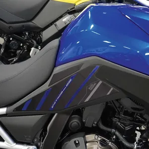 Protezioni Impermeabili 3D Sottosella per Suzuki V-Strom 800SE, Adesivi Serbatoio Personalizzati con Logo, Decorazione Moto - Product Image 1
