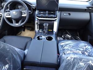 TOYOTA LAND CRUISER 300 V6 VXR ZX 7 PLACES 4x4 D'OCCASION 3.3L TURBO DIESEL AUTOMATIQUE AEOC - Product Image 4