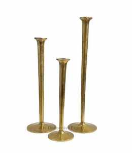 Candelero de Madera de Diseño Moderno con Acabado Dorado Hecho a Mano de Alta Calidad, Ecológico y Personalizable para Navidad - Product Image 1