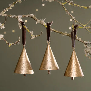 Triangle forme maison décorative métal laiton fait décoration de noël cloche fournitures avec poignée en cuir pour accessoires suspendus - Product Image 3