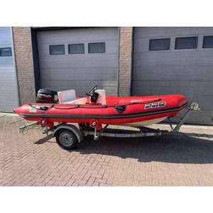 Bote Neumático Zodiac Pro 7 Premium-4.20x2.50m con Motor de 1x30CV - Product Image 1