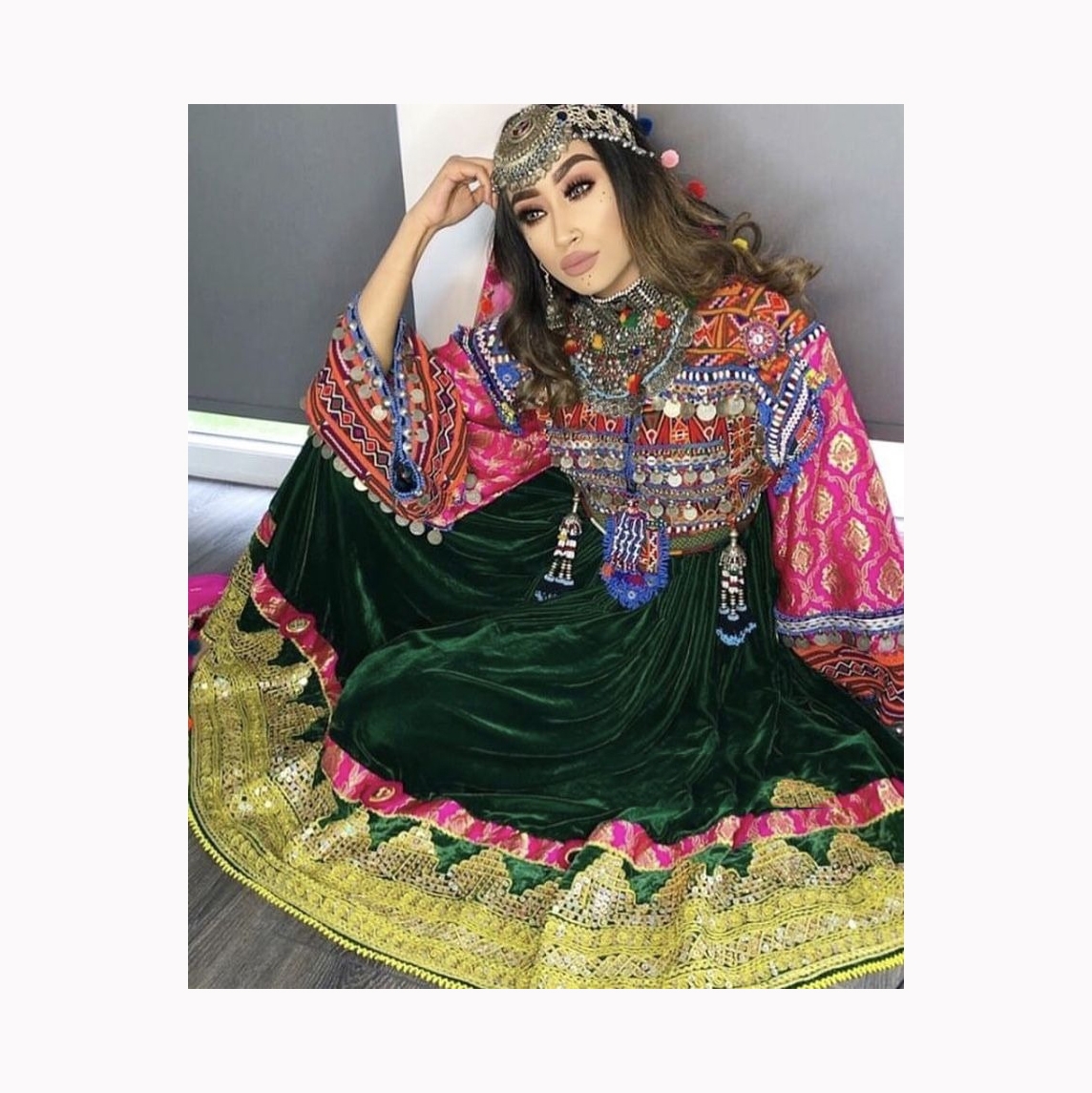アフガニスタンのシャルワール・カミーズ（女性用）、インドの民族衣装