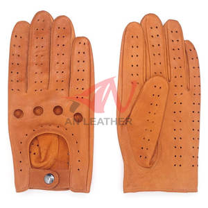 Gants de conduite en cuir Executive Choice conçus pour une maniabilité fluide et un confort routier supérieur - Product Image 2