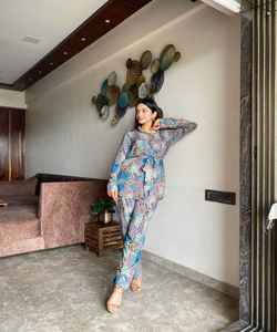 Fashion Fusion: Pakistani Style Salwar Kameez - Fusion of Traditional and Modern Styles, Creating a Chic and Stylish Fashion - Product Image 1