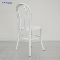 Chaise empilable de Thonet d'événement de bois courbé rustique de style de cru pour épouser des meubles de banquet