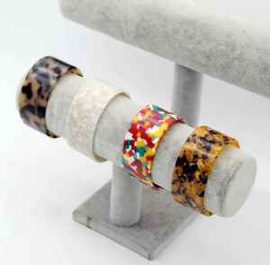 Brazalete Artesanal Indio para Mujer, Brazalete Irregular de Resina, Acetato de Caparazón de Tortuga, Diseño Moteado, Ancho y Grueso, con Múltiples Colores - Product Image 4