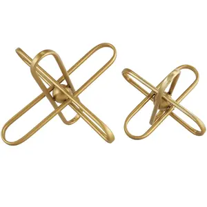 El juego de esculturas geométricas modernas de metal dorado es un artículo decorativo que se puede usar para agregar un toque de estilo moderno a cualquier habitación - Product Image 5