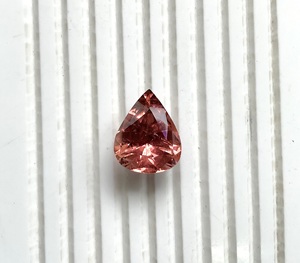 Piedra cortada de pera Turmalina de melocotón rosado de 15,71 quilates de calidad superior para la fabricación de joyas finas de piedras preciosas naturales - Product Image 3