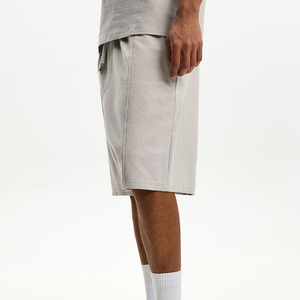 Short de survêtement en coton épais pour hommes, short de gym pour hommes, taille moyenne avec logo personnalisé, couleur unie, avec cordon de serrage, vente en gros - Product Image 2