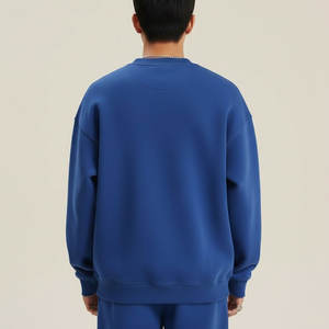 Sudadera moderna para hombre, mezcla de algodón, con estampado gráfico y corte holgado, perfecta para el estilo urbano juvenil. - Product Image 2