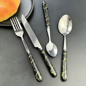 Juego de Cubiertos de Diseño Real, Acero Inoxidable Pulido Elegante, Multicubiertos, Perfecto para Cenas en Casa y para Regalo - Product Image 5