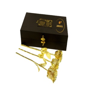 Rosa Roja Natural en Caja de Regalo de Metal Chapado en Oro de 24K con Hoja de Oro Genuina y Pintura Decorativa Artesanal - Product Image 2