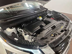 Nissan Pathfinder Platinum 2024, 4 Puertas, SUV, Usado, en Buenas Condiciones - Product Image 2