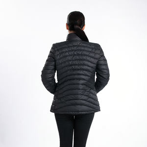 Chaqueta acolchada cálida de invierno a la moda para mujer, cuello levantado, una botonadura, ajustada, de longitud larga, con cremallera gruesa - Product Image 2