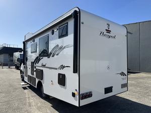 Article de Vente aux Enchères Camping-Car d'Occasion Propre Mercedes-Benz Sprinter 2500 de 2021 - Product Image 2