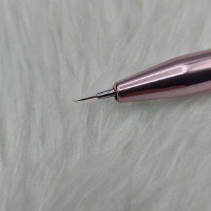 Pennello Retrattile per Nail Art Kaitei, Oro Rosa 7mm, Ideale per Viaggi, Pennello Dettaglio per Salone, Vendita all'Ingrosso OEM - Product Image 4