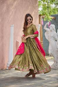 Última colección de vestidos de color verde de diseñador, telas de seda Rangoli pura con trabajo de secuencia de bordado pesado para mujer, ropa de boda - Product Image 2