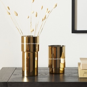 Vase à fleurs en laiton plaqué or brillant pour la maison et le bureau décoration de fleurs fraîches de table Vases à fleurs faits à la main - Product Image 1