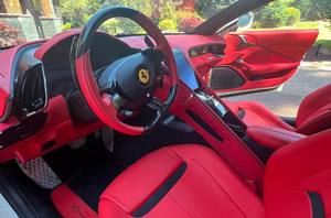 USADO 2023 Ferr-arIi R o m a Twin-Turbo V8, BianNco Avus Over Rosso Fer-rariI - Product Image 6